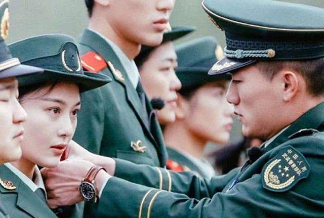 张馨予身边人独家回应低调产女:为保护何捷,夫