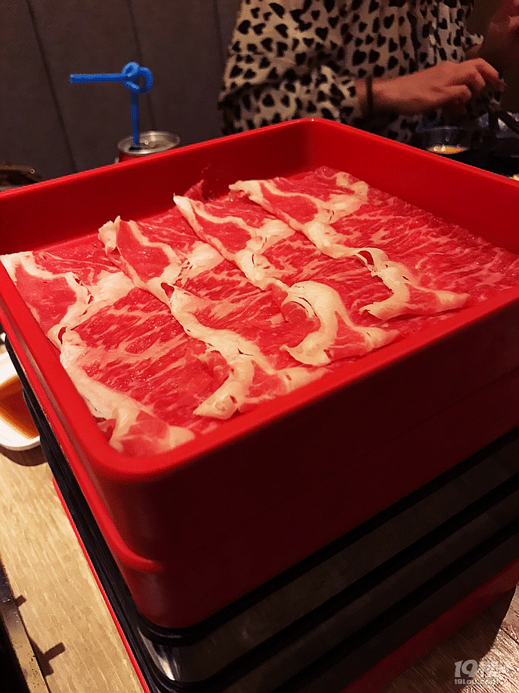 ¡¾8队¡¿适合聚餐的老牌寿喜锅自助£¬建议饿两顿再去吃£¡