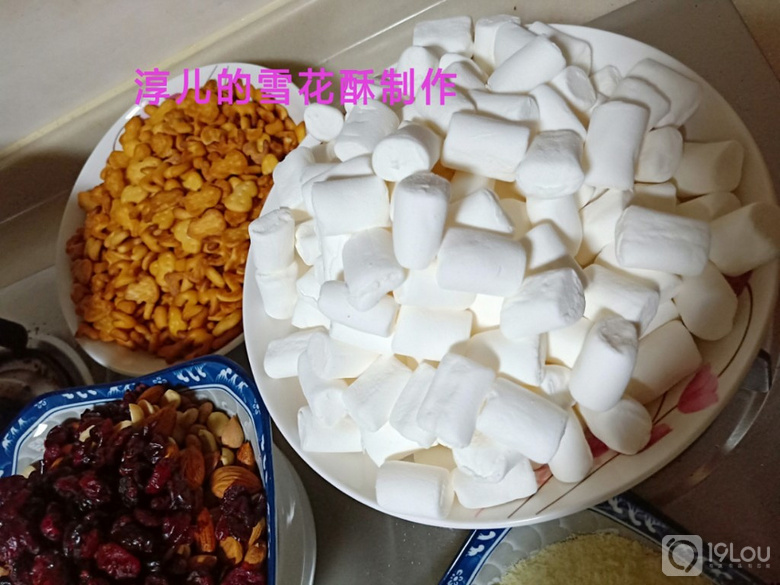 阿胶糕,雪花酥出锅了