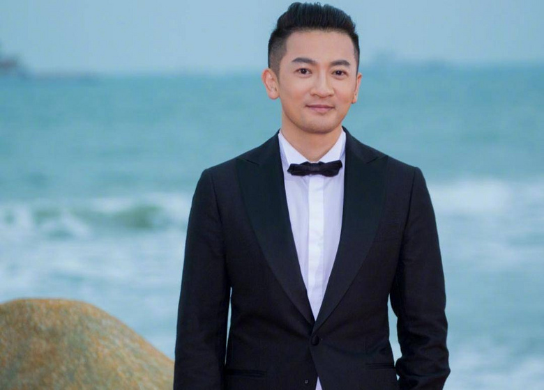 46岁苏有朋ins晒生图,一身黑衣好似在拍mv,颜值能打羡煞