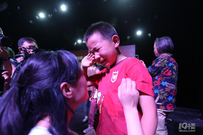 母親節(jié)杭州爛蘋果樂園萌娃時光穿越遇見“30年”后的媽媽