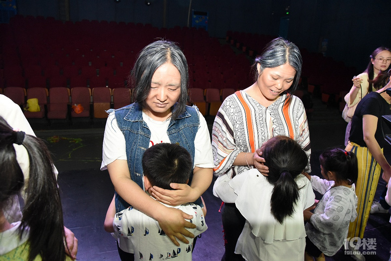 母親節(jié)杭州爛蘋果樂園萌娃時光穿越遇見“30年”后的媽媽