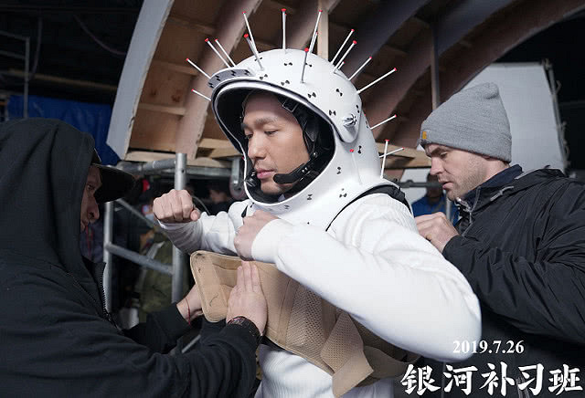 邓超终于有新电影,自曝把眼泪哭干,自导自演颠