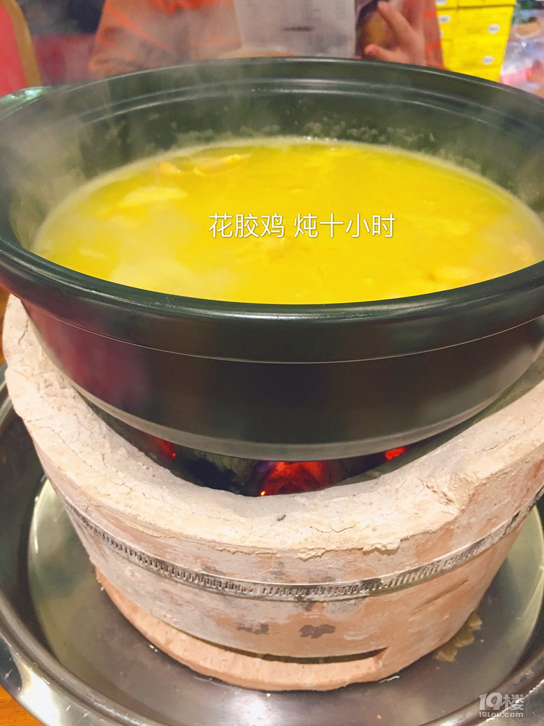霸王餐+顏值與口味同時(shí)在線的網(wǎng)紅海鮮火鍋?zhàn)咂饉