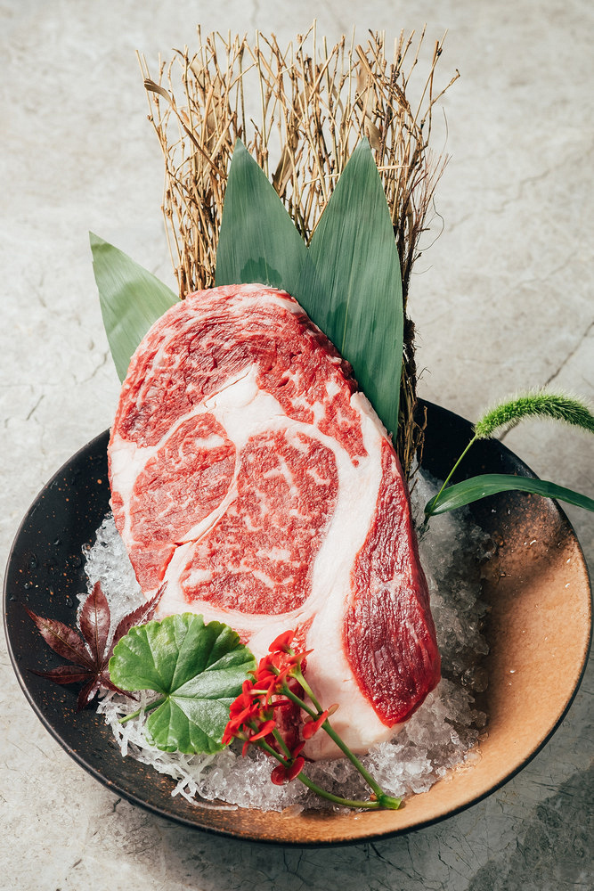 万象汇开了家凭一块肉就能火的店!月底前,我劝你不要一个人去