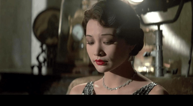 58岁陈冲近照曝光,她17岁成影后,尊龙为她一生