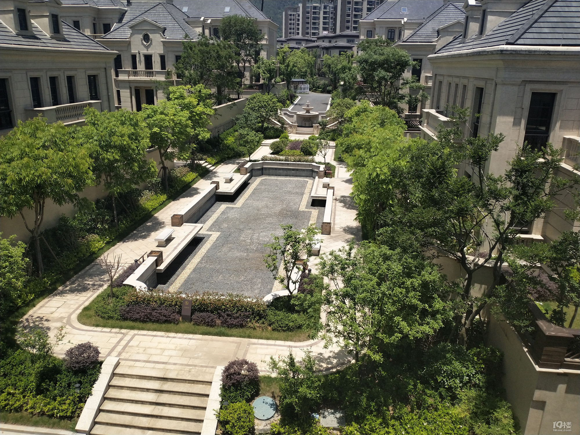 青城山语间排屋房