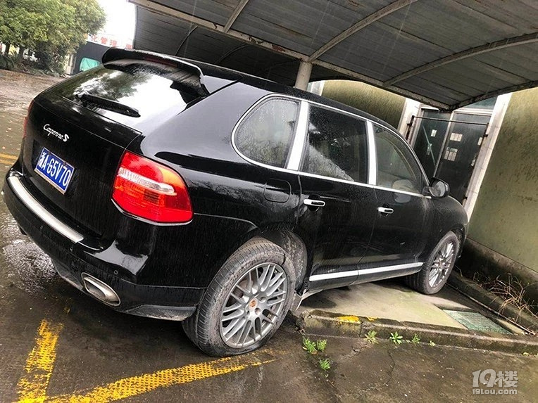 心動嗎?杭州有輛卡宴3000元起拍,還帶車牌