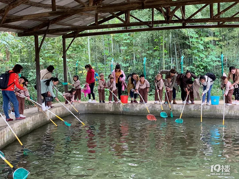 德清莫干山蚕乐谷景区官方电话