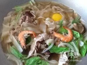 家常版的锅烧面很简单,牛得多的锅烧面给你不一样的味道