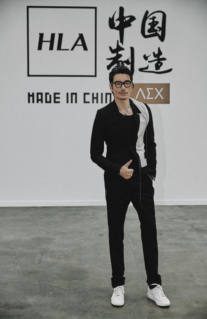 胡兵时尚征程告一段落 携电影新作《古田军号