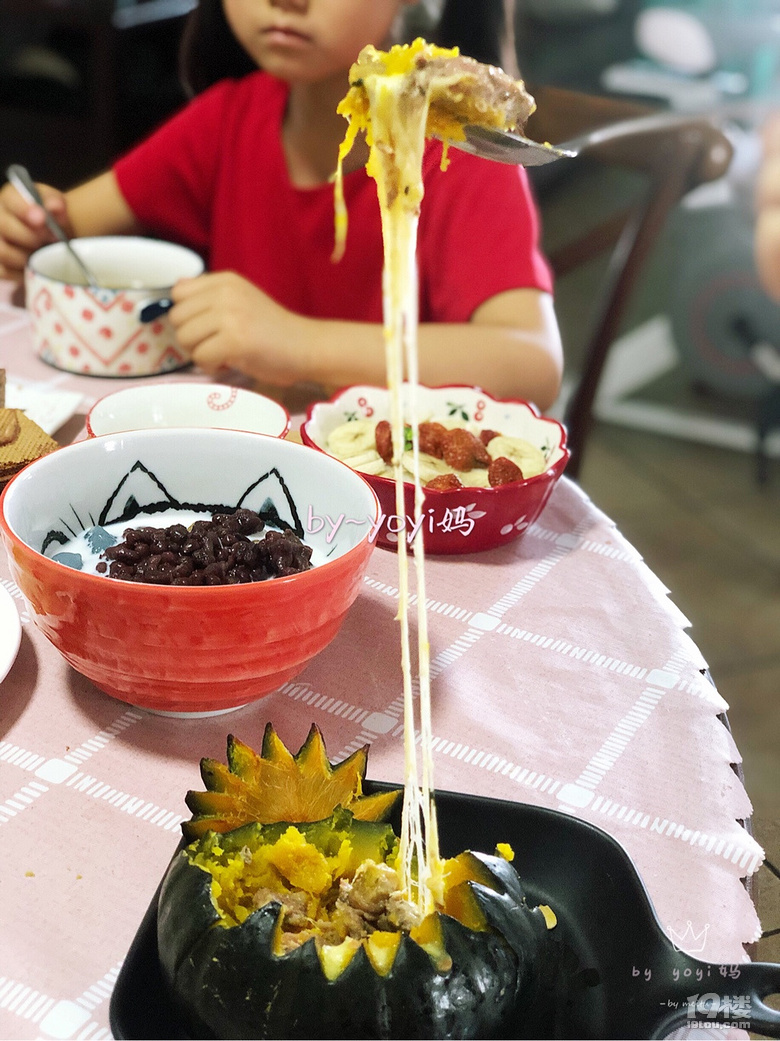 《yoyi妈的厨房》贝贝南瓜芝士牛排