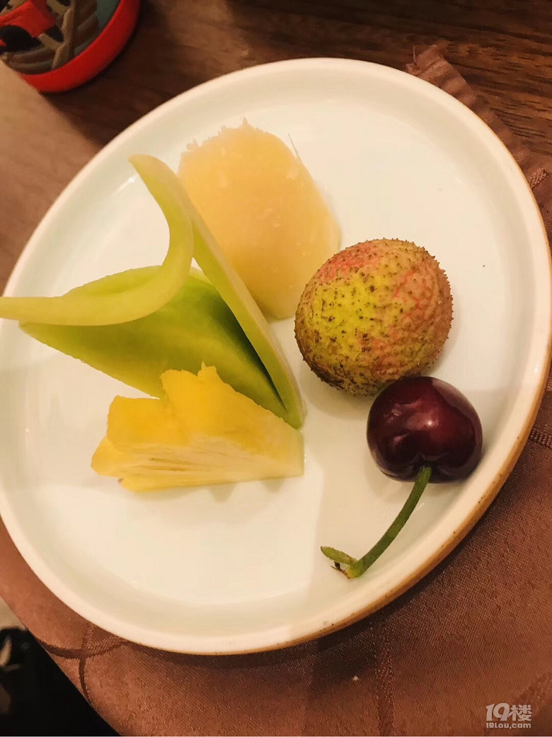 榴莲酥八颗星了，强烈推荐，第一次吃到榴莲这么足的榴莲酥