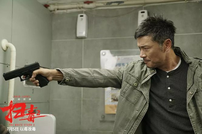 票房破5亿的《扫毒2,为何豆瓣评分只有6.3?