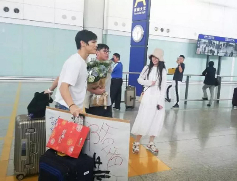 郭碧婷父亲认可向佐身份为他庆生,准岳父与准