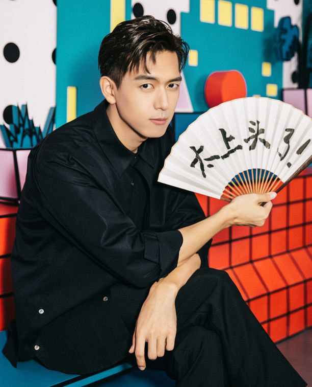 20集才一个亲吻镜头,《热爱的》让人上头的原因:撒糖全在细节