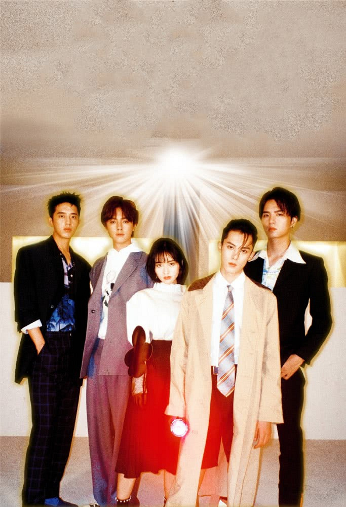 沈月新f4同拍大片,与王鹤棣官鸿同框沈月时尚表现力更