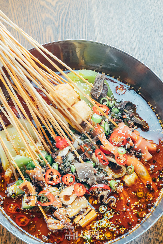 串串 高汤 秘制红油=成都冷锅串串