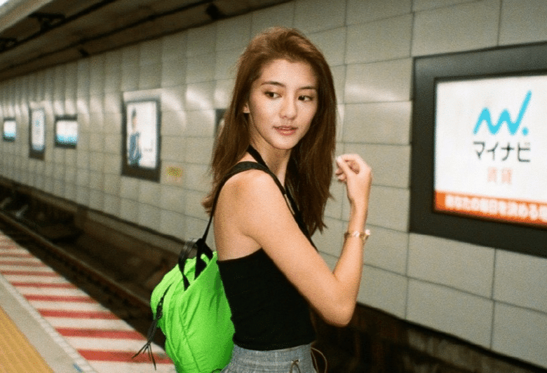 吴千语晒照官恩娜大赞超美,林峯前女友与吴卓羲前女友的友情?