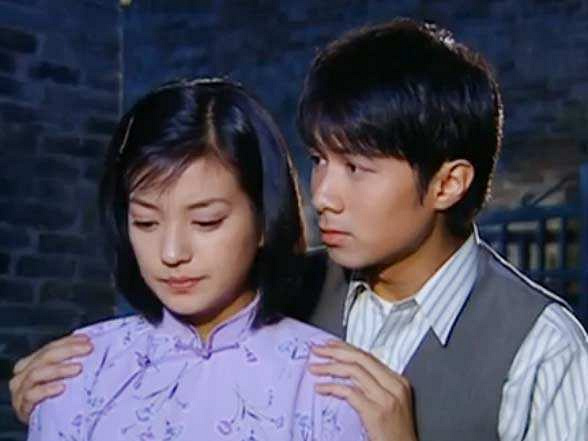 书桓:你让我无法抗拒,如萍:那就当依萍不存在吧,网友:毁三