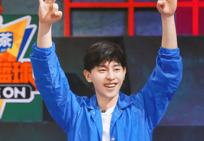 邓伦又一新综艺来袭?嘉宾全是顶级流量,这阵