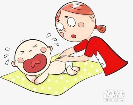 宝宝穿了纸尿裤哭闹不停,纸尿裤该如何选择呢?