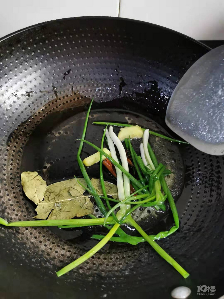 周公子私房菜之墨魚(yú)大烤