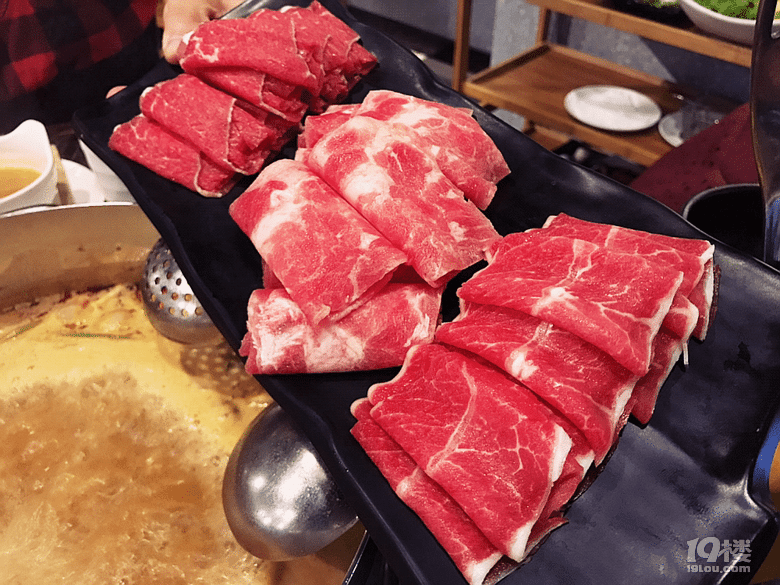 【探店】酸爽開(kāi)胃的泰式冬陰功湯火鍋,意外的好吃!