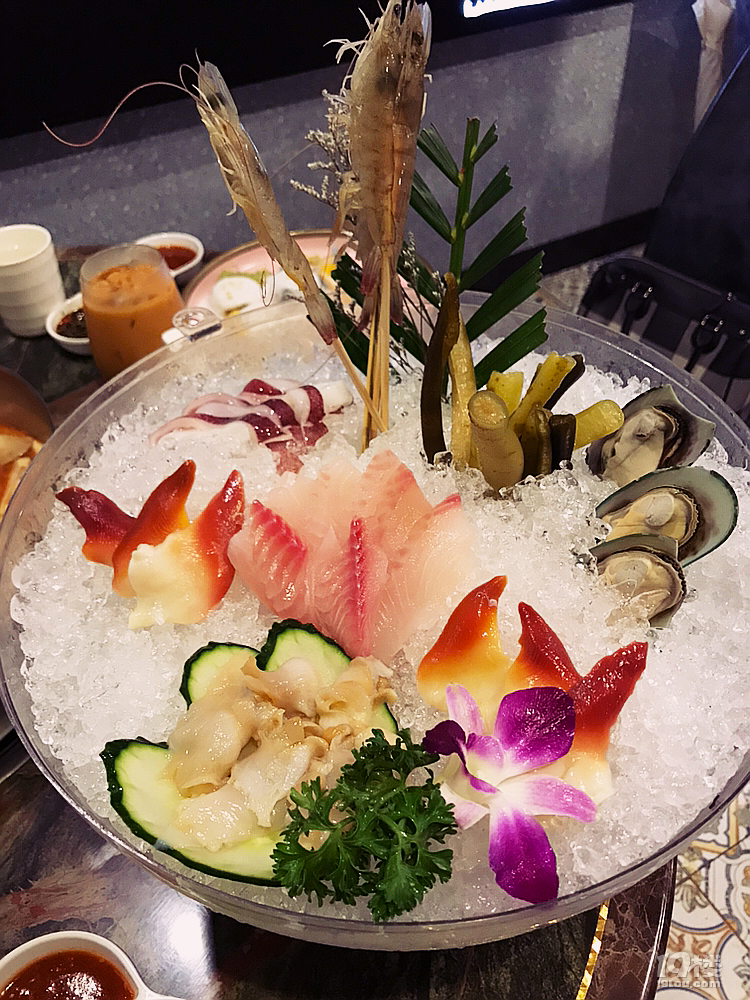 【探店】酸爽開(kāi)胃的泰式冬陰功湯火鍋,意外的好吃!