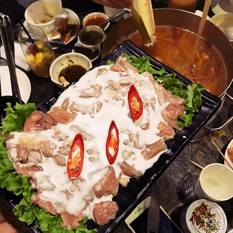 【探店】酸爽開(kāi)胃的泰式冬陰功湯火鍋,意外的好吃!