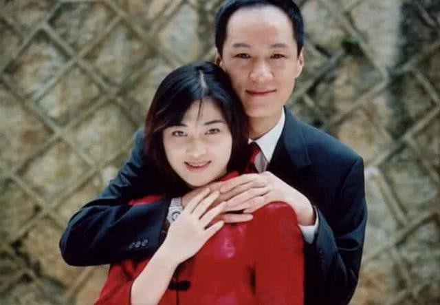 44岁梅婷现身拍戏,老态显着DV-1494撞脸60岁倪萍,演技精深一遍就