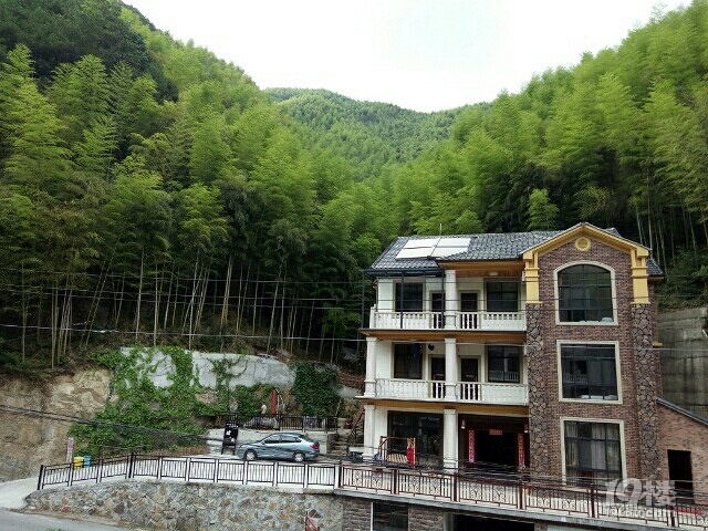 杭州山沟沟彩虹谷璞宿农家乐