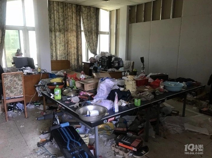 蕭山一姑娘被氣到崩潰!合租男室友干的這些事,一言難盡