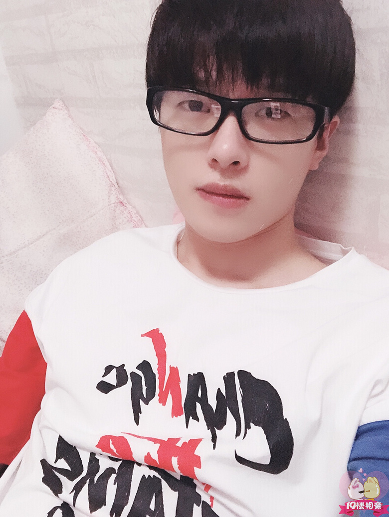 本人来自绍兴诸暨 92年的小伙子 身高175左右