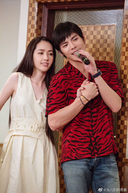 让郭碧婷"主动倒追又感受孤独"的前男友,网友爆料可能是冯绍