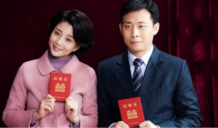 出道17年的殷桃为何嘴一直都是"破"的?采访中她终于道出真