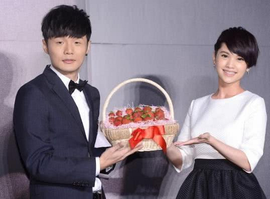 罗晋公开爱妻怀孕喜讯,网友推算唐嫣预产期可