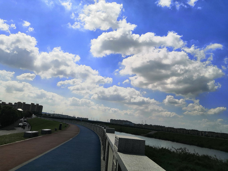 秋高气爽,景色宜人