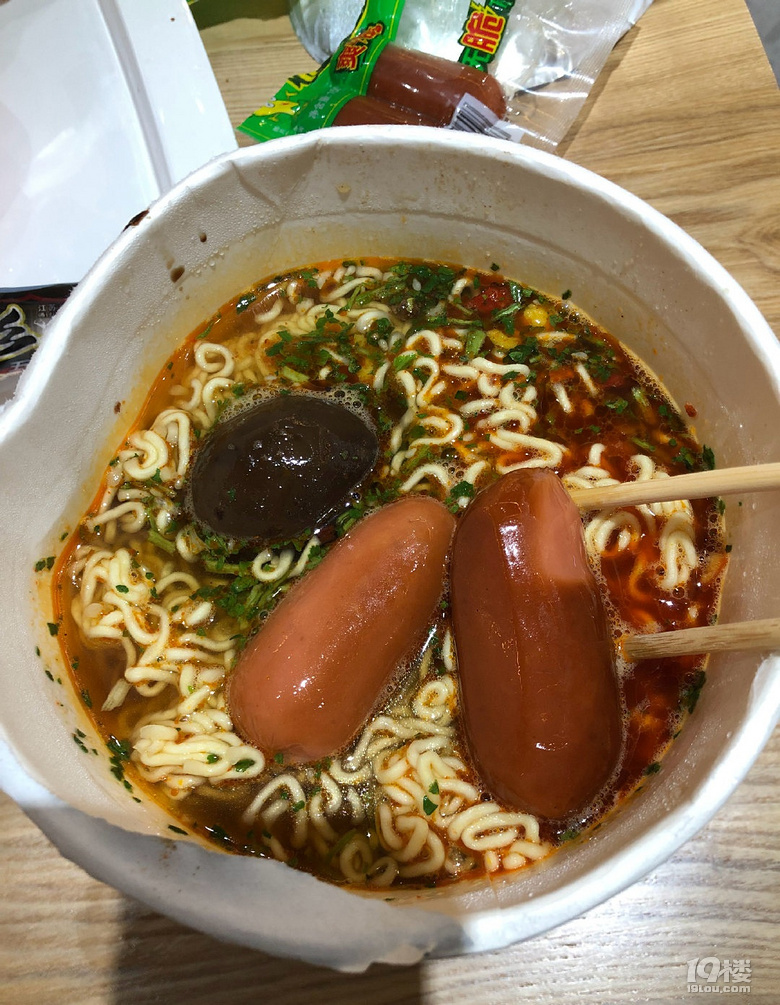 【舌尖上的服務(wù)區(qū)】不敢相信，高速服務(wù)區(qū)還有這些好吃的？！
