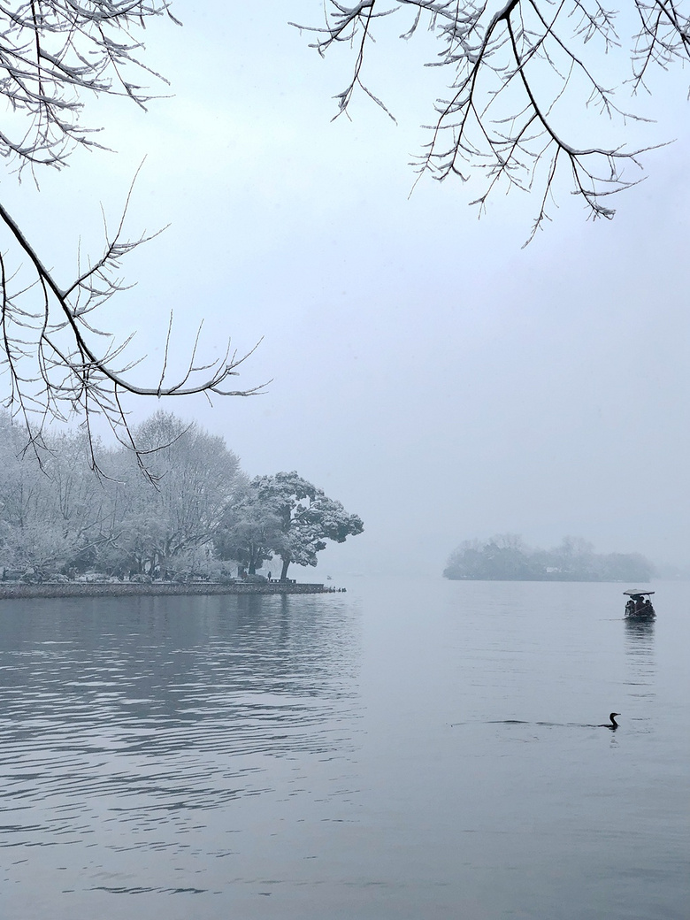 西湖千古名句雪景图片