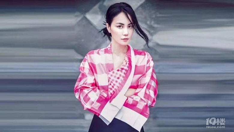 知天命的王菲:在胡同里倒过夜壶的天后,那个永远任性的高中女生