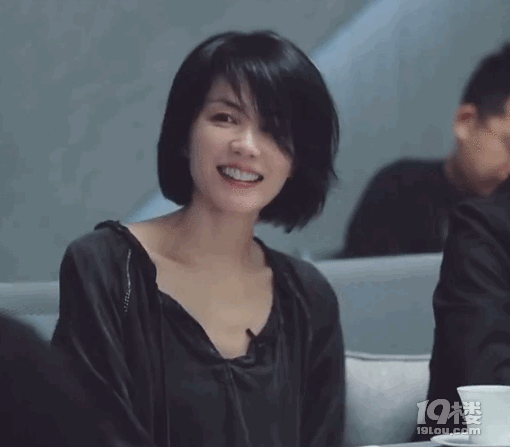 知天命的王菲:在胡同里倒过夜壶的天后,那个永远任性的高中女生