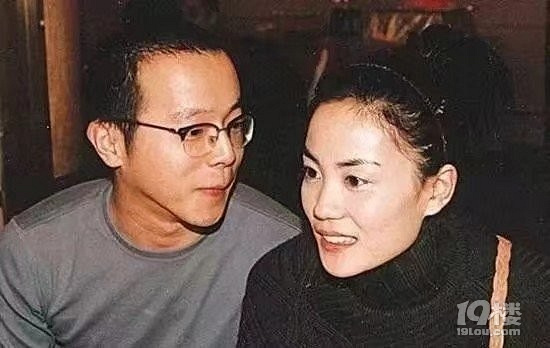 知天命的王菲:在胡同里倒过夜壶的天后,那个永远任性的高中女生