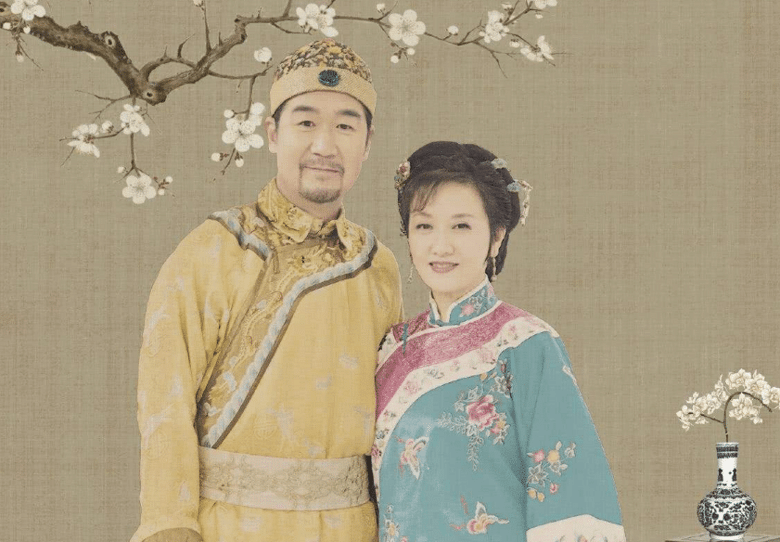 张国立邓婕近照曝光,老戏骨合体秀恩爱,只是为