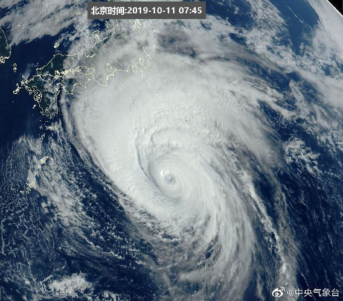 在东京读书的杭州小伙,连夜买机票回国!日本多