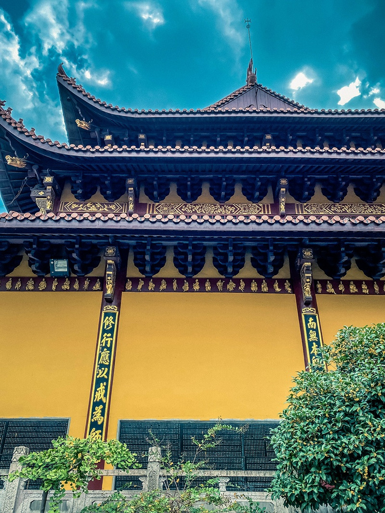 杭州·滨江区白马湖冠山禅寺,今日是观音菩萨诞日