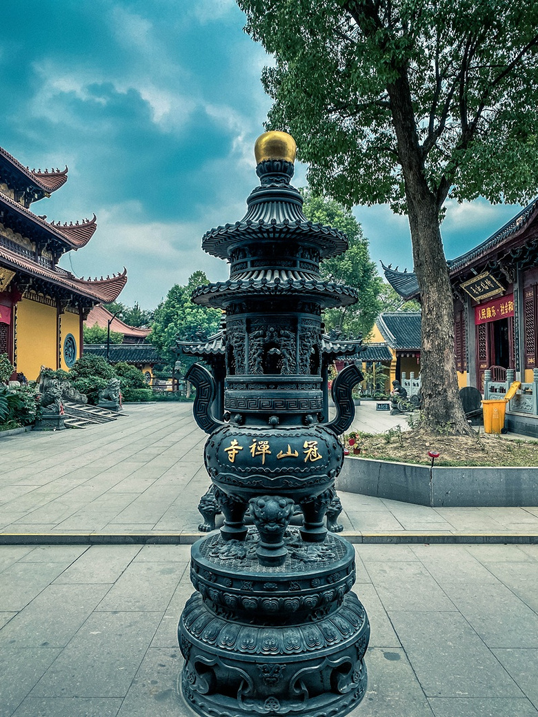 杭州·滨江区白马湖冠山禅寺,今日是观音菩萨诞日
