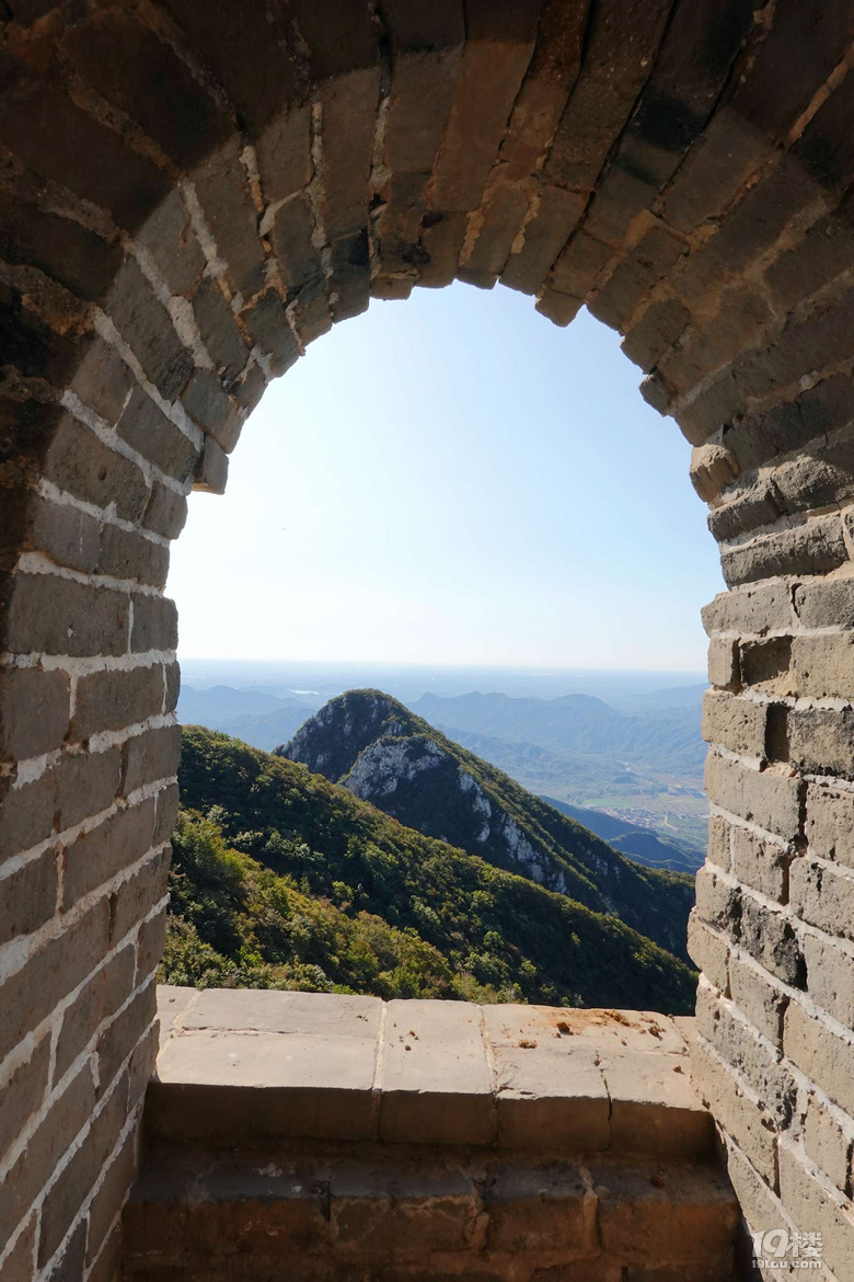 2019年10月原黑龙江抚远杭州老知青攀登箭扣古长城照片