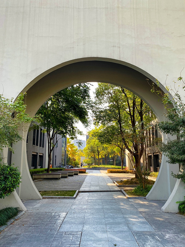 杭州师范大学(仓前校区)·阿里巴巴商学院