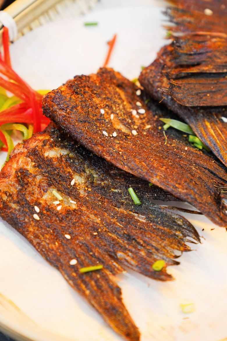 "一人500元,我们请你再吃一回青春的味道!